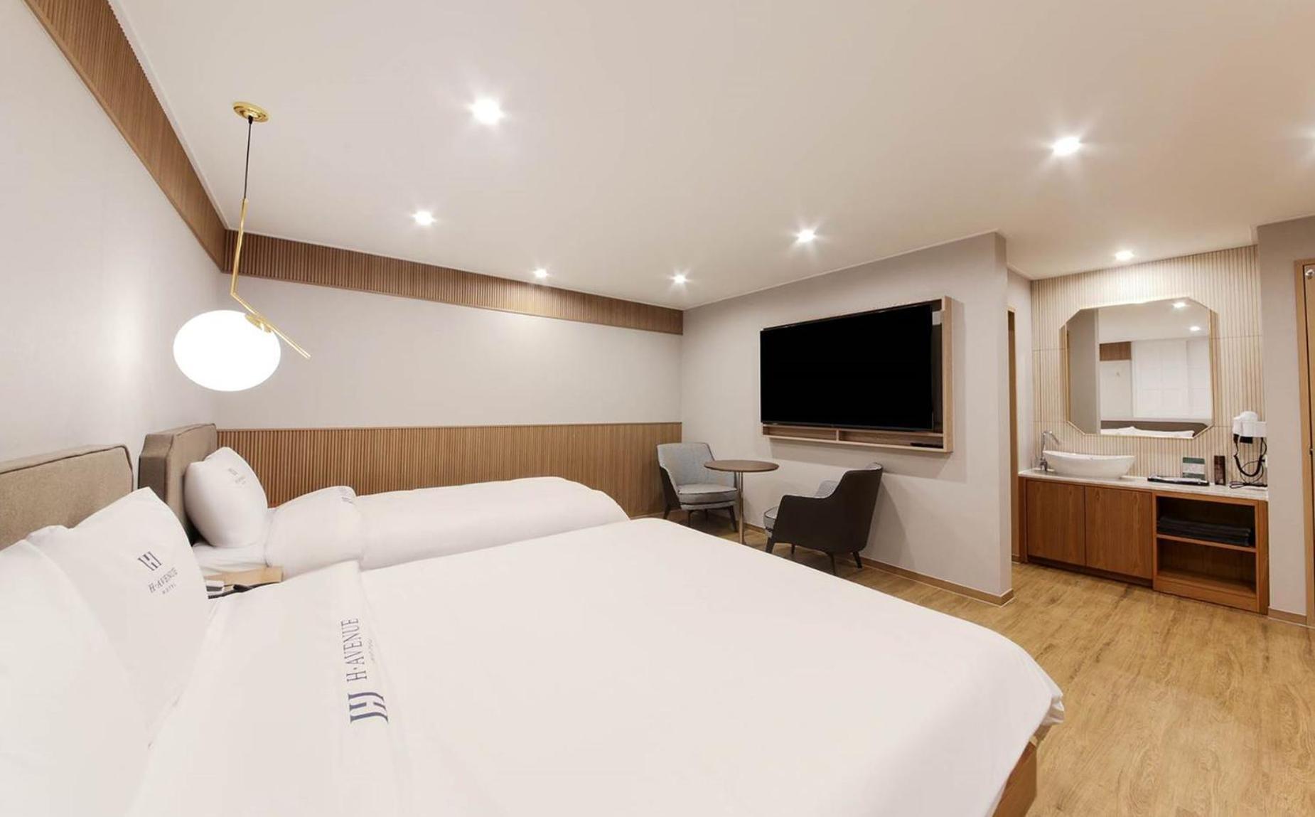 H Avenue Hotel In Gyeongju Exterior foto